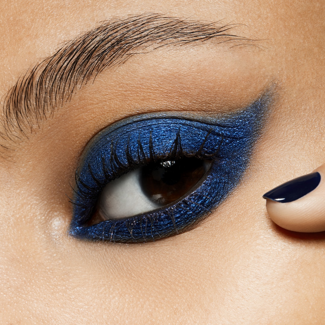 Single Eyeshadows | Omega, Shroom & More | MAC Cosmetics Single Eyeshadows | Omega, Shroom & More | MAC Cosmetics