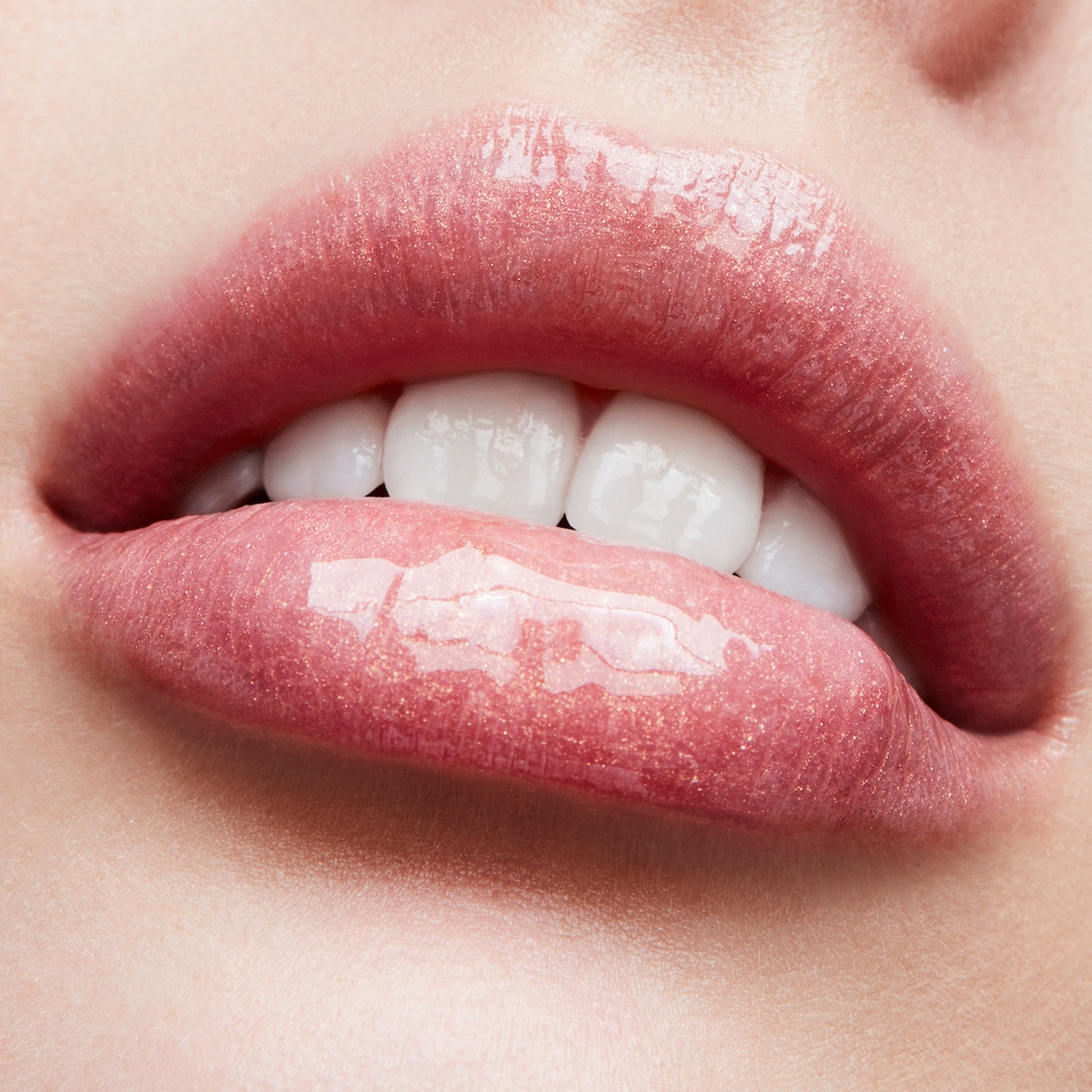 大特価 pop More & Girl Oyster Baby, Oh | Lipglass MAC | Cosmetics MAC 口紅・グロス・リップライナー