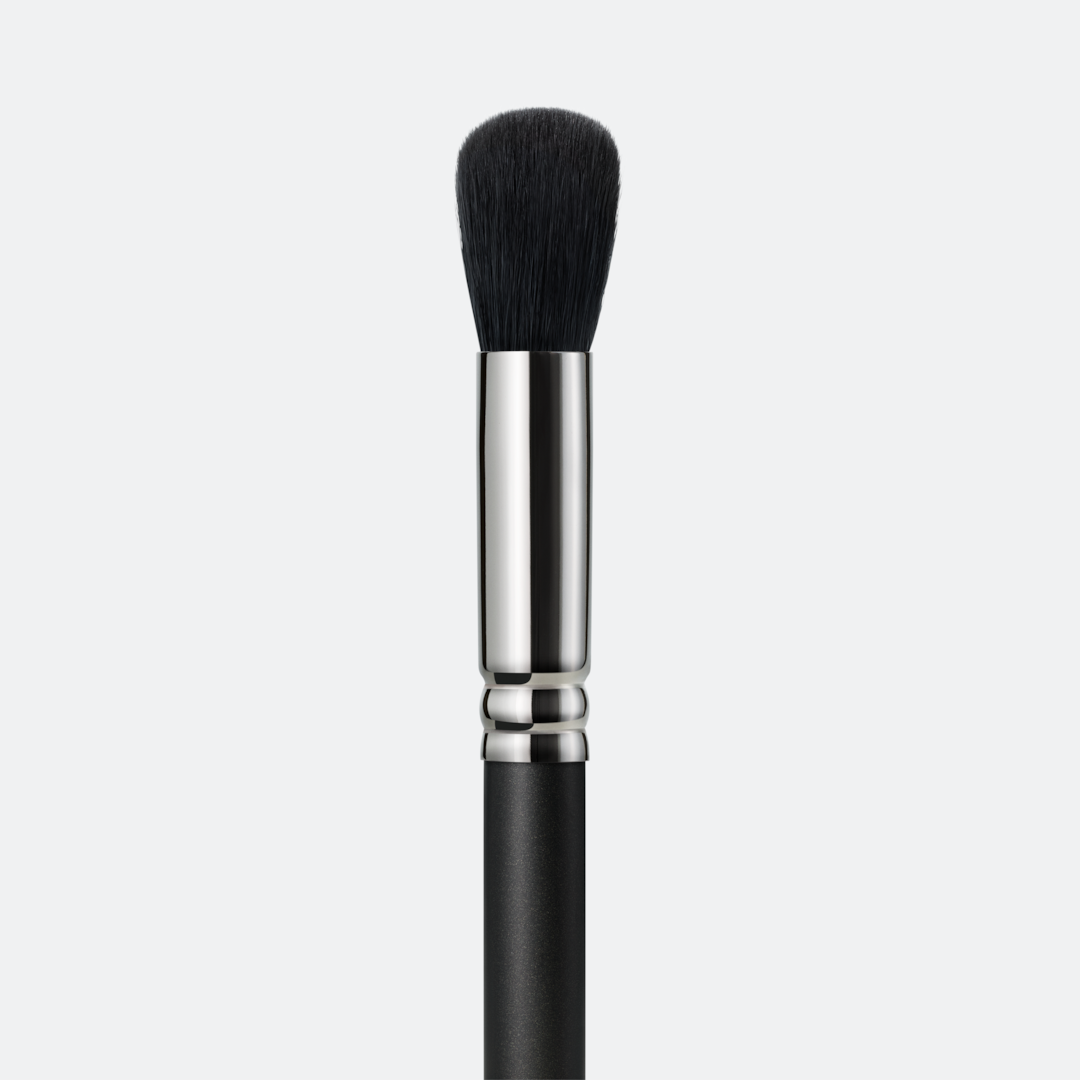 109 Synthetic Small Contour Brush | MAC Cosmetics - Official Site