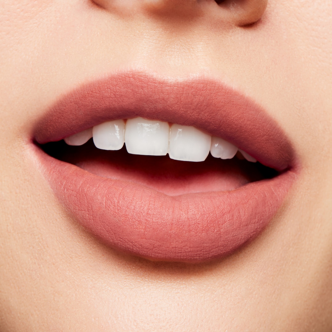 Powder Kiss Liquid Lipcolour 