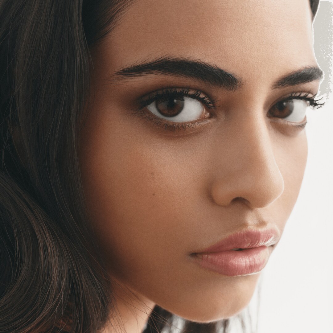 Studio Fix Fluid SPF 15 24HR Matte Foundation + Oil Control