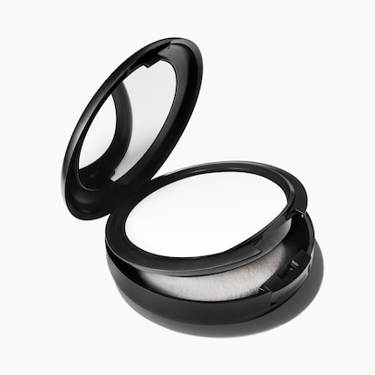 Studio Fix Pastels, 15.0 g, Shivering White, Product Shot