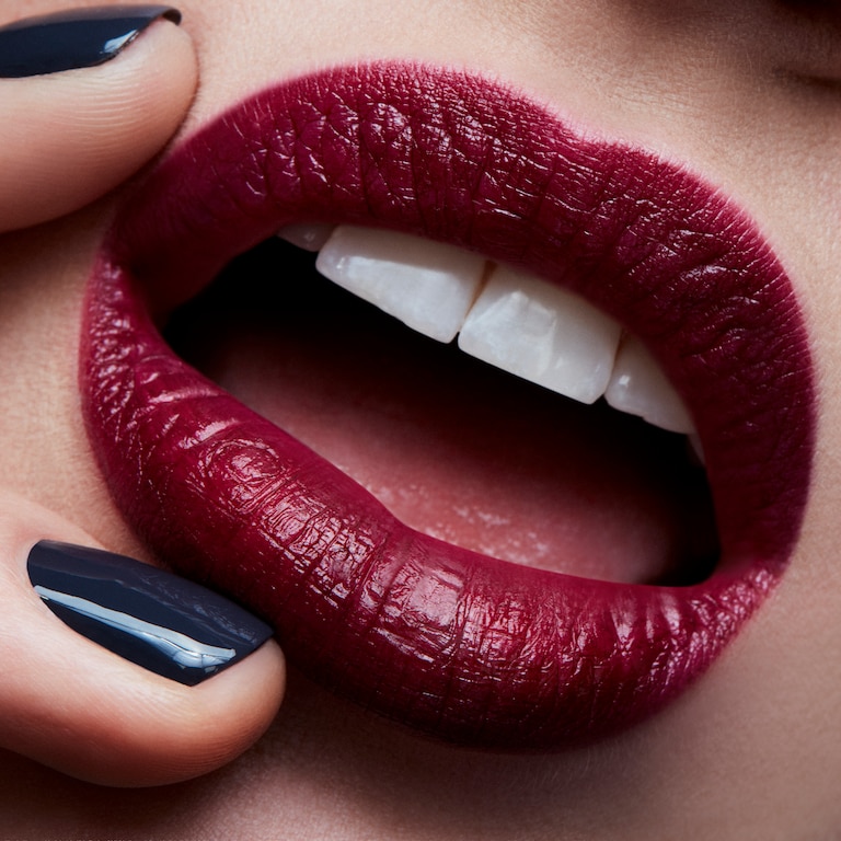 Satin Lipstick, 3.0 g, Media, Model, light