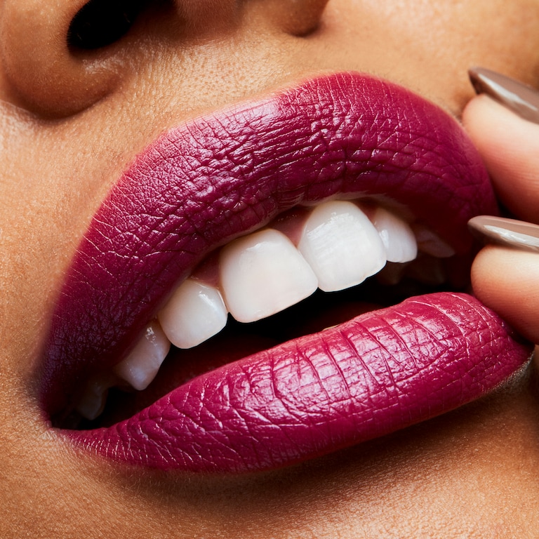 Satin Lipstick, 3.0 g, Rebel, Model, medium