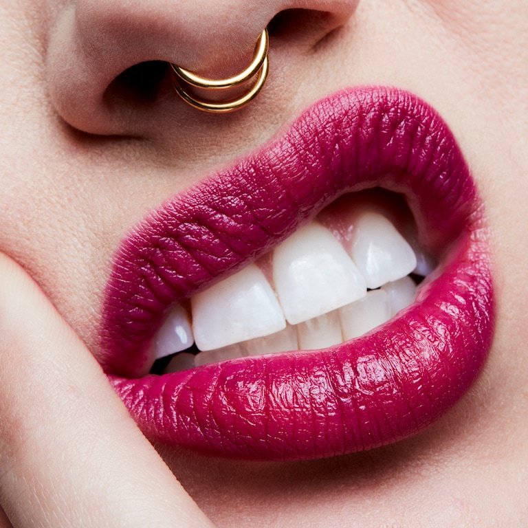 Satin Lipstick, 3.0 g, Rebel, Model, light