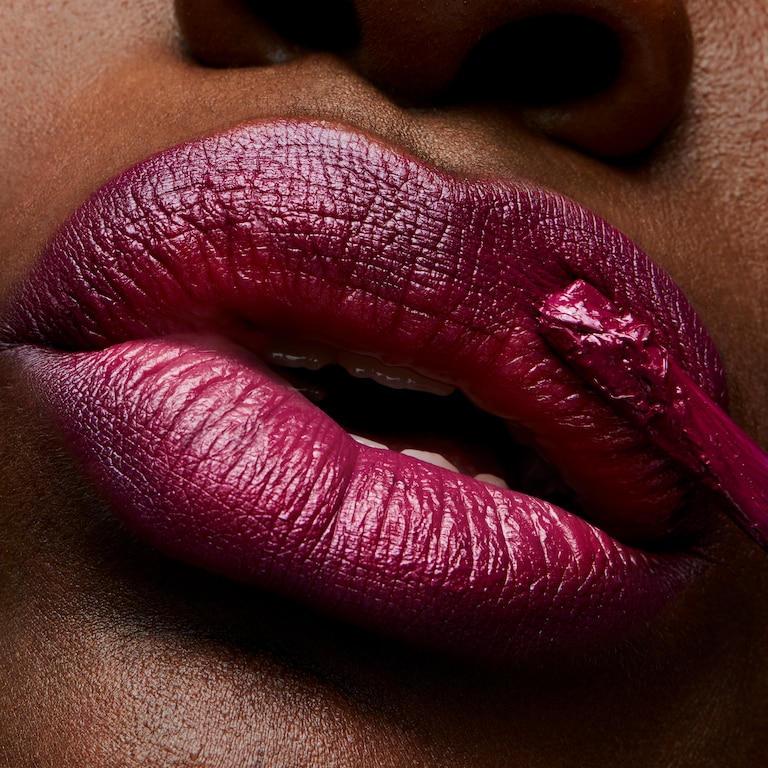 Satin Lipstick, 3.0 g, Rebel, Model, deep