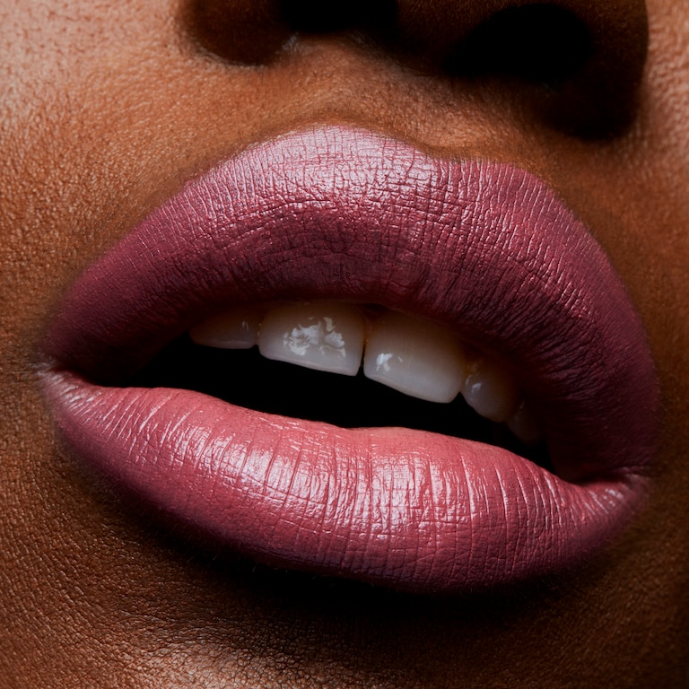 Satin Lipstick, TWIG , 824, 3g, Model, Deep Skin Tone