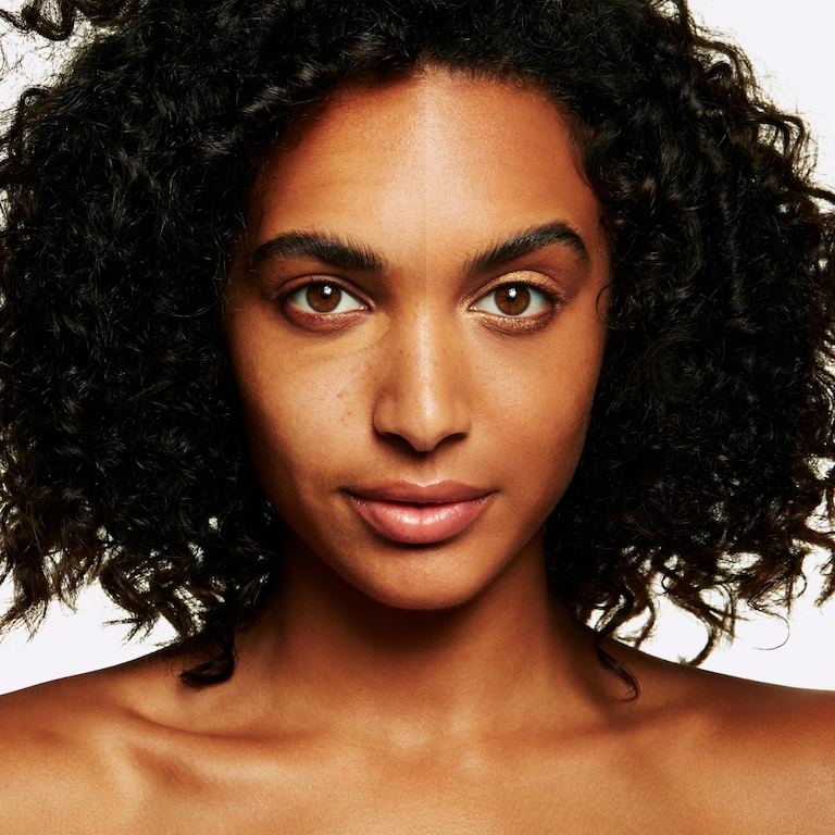 Studio Finish SPF 35 Concealer, 7.0 g, NC45, Model, medium