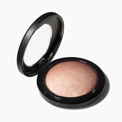 Mineralize Skinfinish, 10.0 g, Soft & Gentle, Product Shot