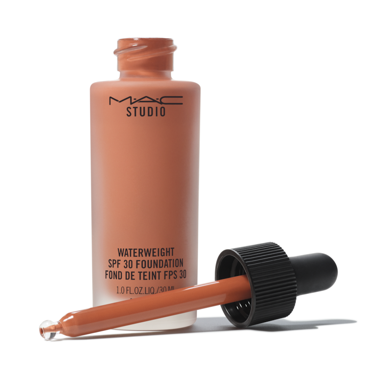 Studio Waterweight SPF 30 Foundation, 30.0 ml, NW45, Product Shot