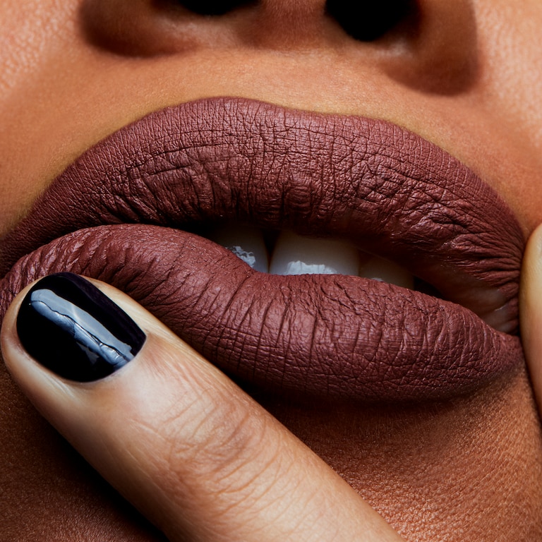 Retro Matte Liquid Lipcolour, TOPPED WITH BRANDY, 123, 5ml, Model, Medium Skin Tone