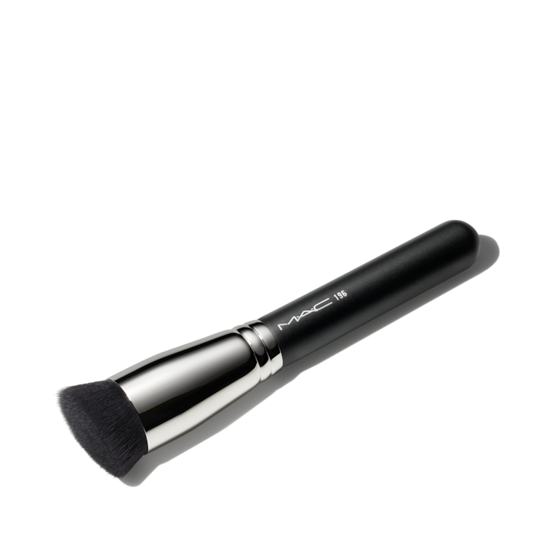 196 Slanted Flat Top Foundation Brush, 14.5cm, Product Shot