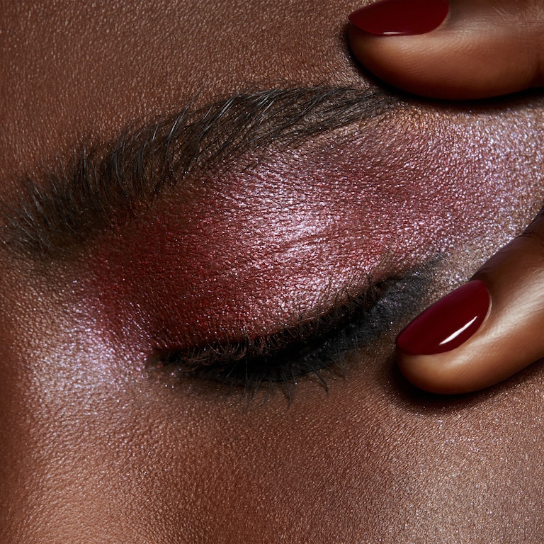 Small Eye Shadow, 1.5 g, Left You On Red, Model, deep