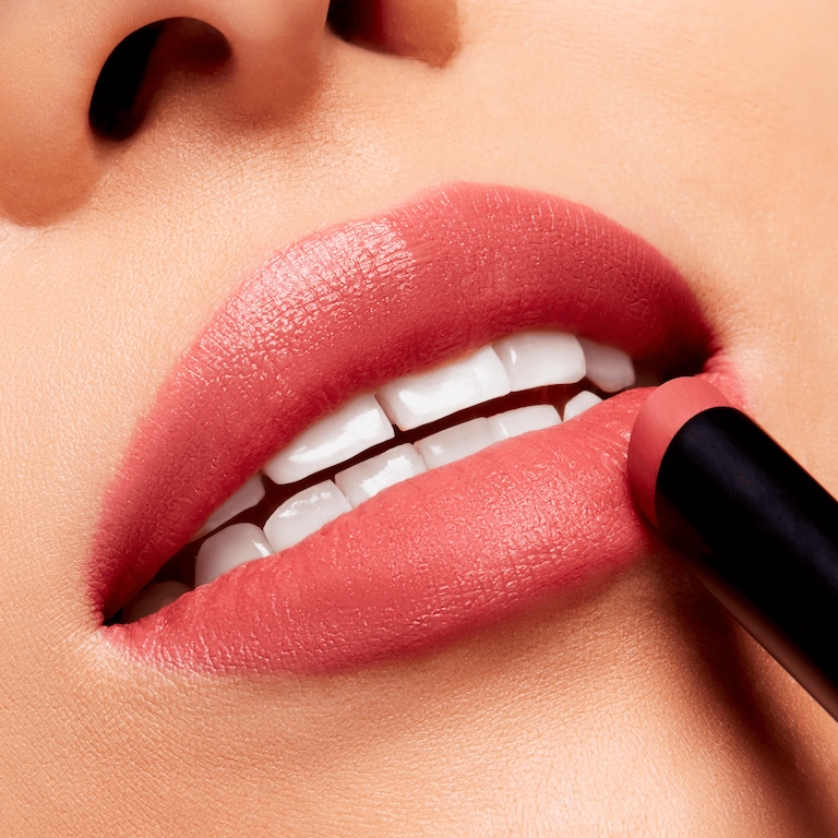 Powder Kiss Rouge à lèvres Velvet Blur Slim Stick, 2.0 g, brickthrough, Model, light