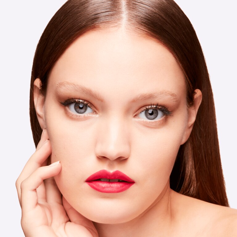Lashes To Lips Kit, Pink, Model, light