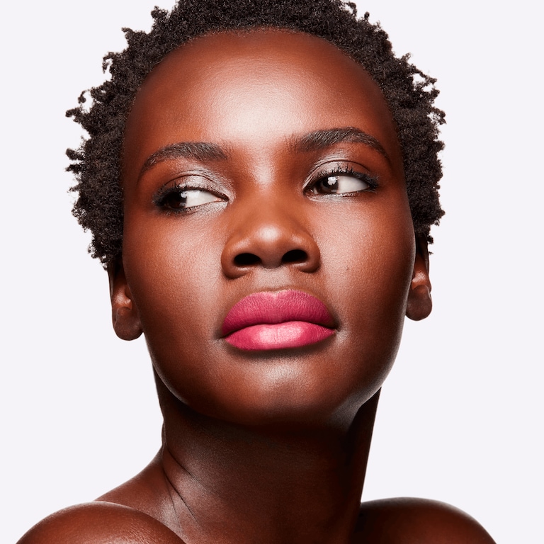Lashes To Lips Kit, Pink, Model, deep