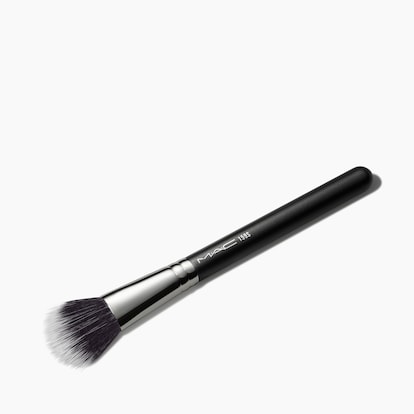 159 Synthetic Duo Fibre Blush Brush, Product Shot