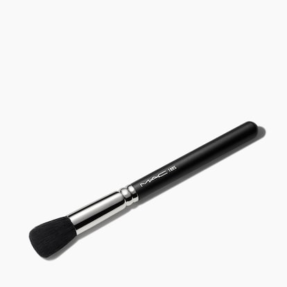 109 Synthetic Small Contour Brush, Product Shot
