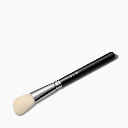 168 Synthetic Large Angled Contour Brush, Product Shot