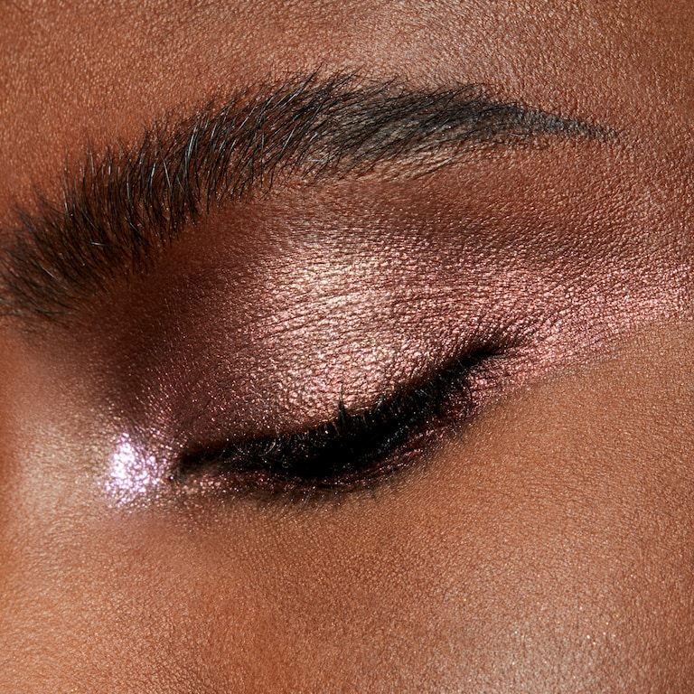 Dazzleshadow Extreme, Incinerated, 1.5g, Model, Deep Skin Tone