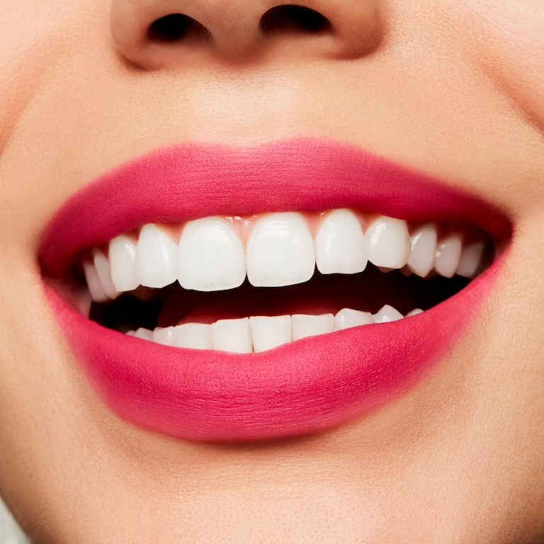 Powder Kiss Liquid Lipcolour, 5.0 ml, Billion $ Smile, Model, light