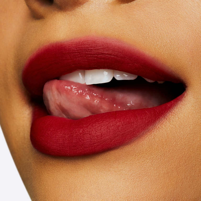 Powder Kiss Liquid Lipcolour, 5.0 ml, Fashion Sweetie, Model, medium