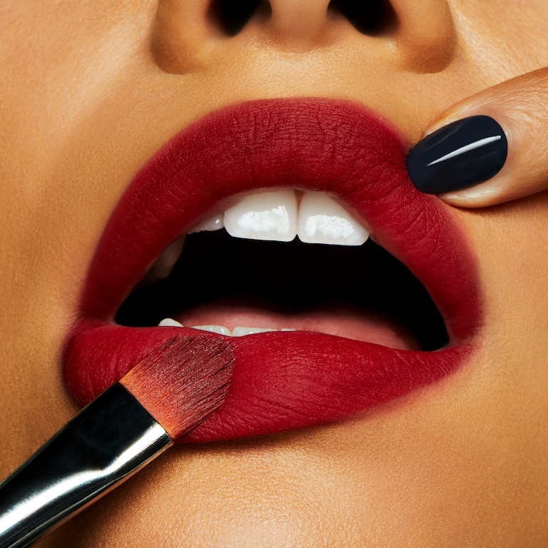 Powder Kiss Liquid Lipcolour, 5.0 ml, Fashion Sweetie, Model, medium