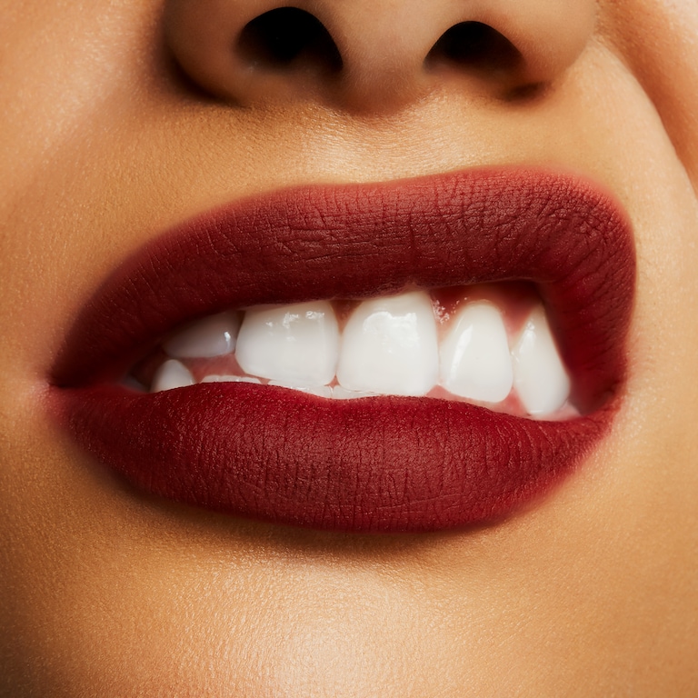 Powder Kiss Liquid Lipcolour, 5.0 ml, Pretty Pleats!, Model, medium