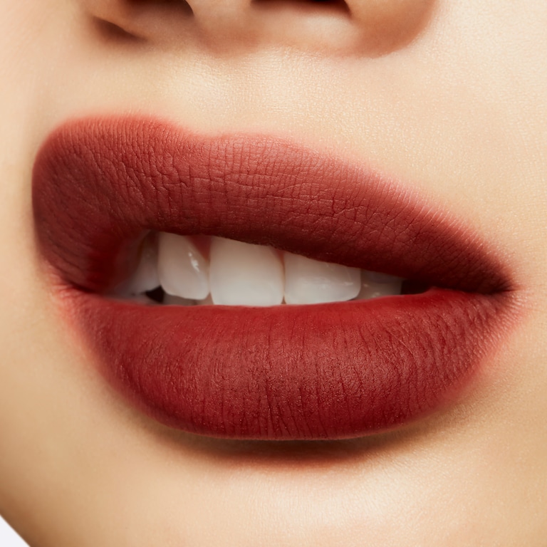 Powder Kiss Liquid Lipcolour, 5.0 ml, Pretty Pleats!, Model, light
