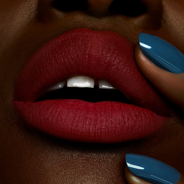 Powder Kiss Liquid Lipcolour, 5.0 ml, Fashion Emergency, Model, deep