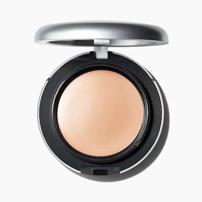 Studio Fix Tech Cream-To-Powder Foundation, 10.0 g, NC10, Product Shot