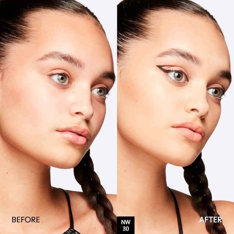 Studio Fix Tech Cream-To-Powder Foundation, NW30, NW30, 10g, Model, Light Skin Tone