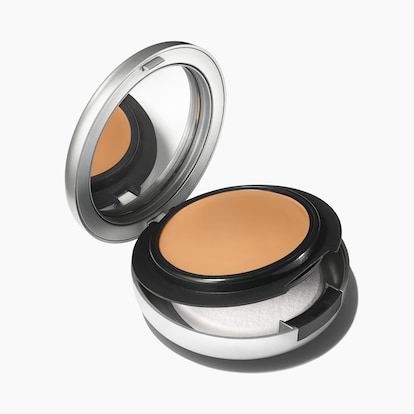 Studio Fix Tech Cream-To-Powder Foundation, 10.0 g, N18, Product Shot