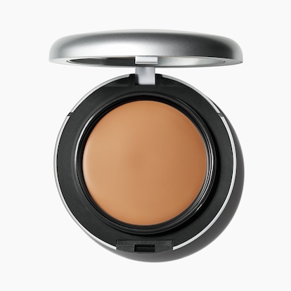 Studio Fix Tech Cream-To-Powder Foundation, 10.0 g, N18, Product Shot