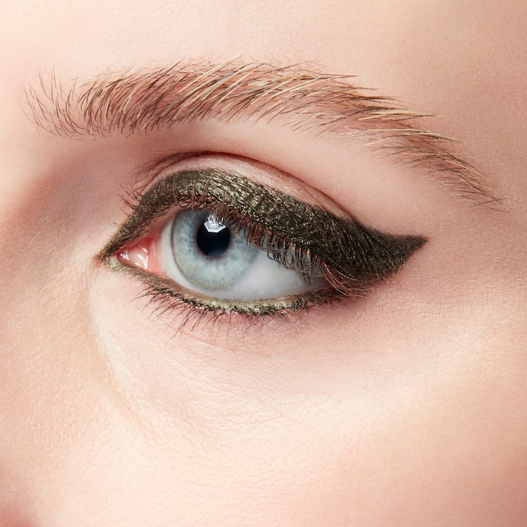 M·A·C Colour Excess Gel Pencil Eye Liner, Serial Monogamist, 0.35g, Model, Light Skin Tone