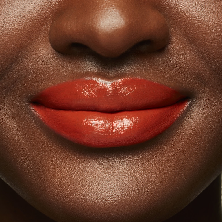 Love Me Love Me Liquid Lipcolour, 3.1 ml, My Lips Are Insured, Model, deep