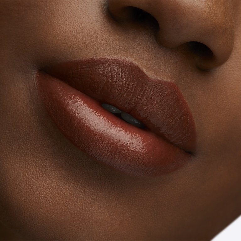 Lustreglass Lipstick, Can’t Dull My Shine, 3g, Model, Deep Skin Tone