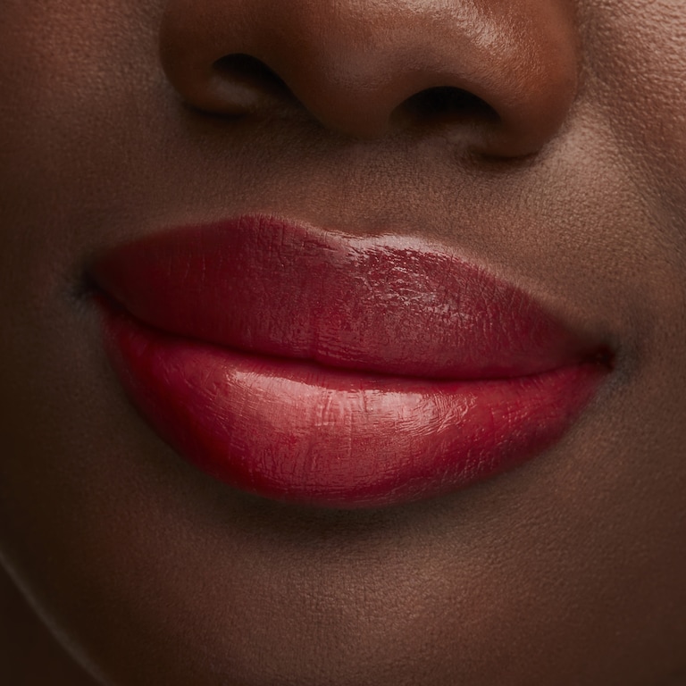 Lustreglass Sheer-Shine Lipstick, Cockney, 502, 3g, Model, Deep Skin Tone