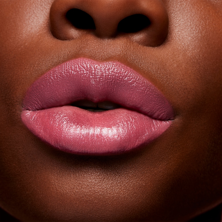 Rouge à lèvres Lustreglass Sheer-Shine, 3.0 g, FrieNDA, Model, deep