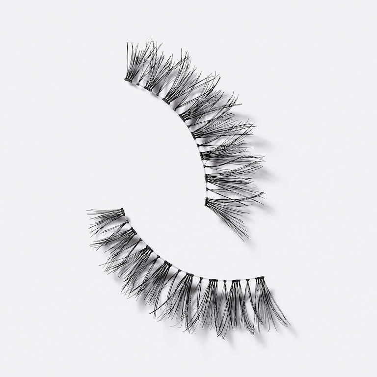 76 Supermodel Lash / The Disney Cruella Collection By M·A·C, Product Shot