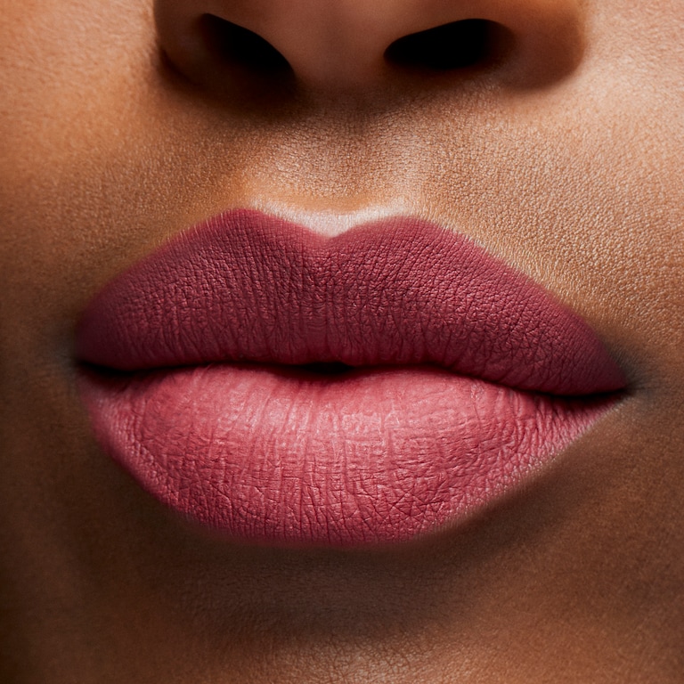 M·A·C Locked Kiss M·A·C Locked Kiss Liquid Lipcolour, Decadence, 4ml, Model, Deep Skin Tone