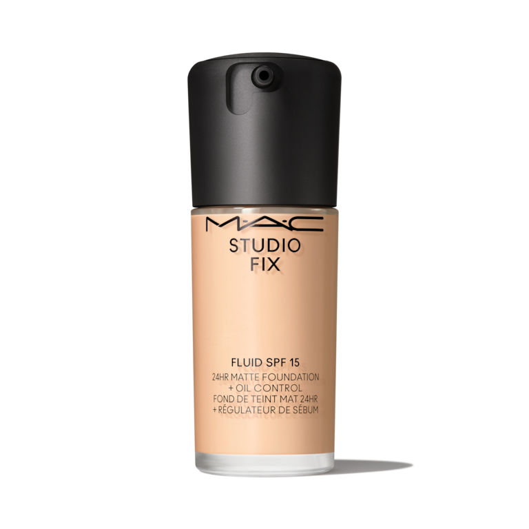 Studio Fix Fluid SPF 15 24hr Matte Foundation + Oil Control, NC16, 30ml, Product Shot