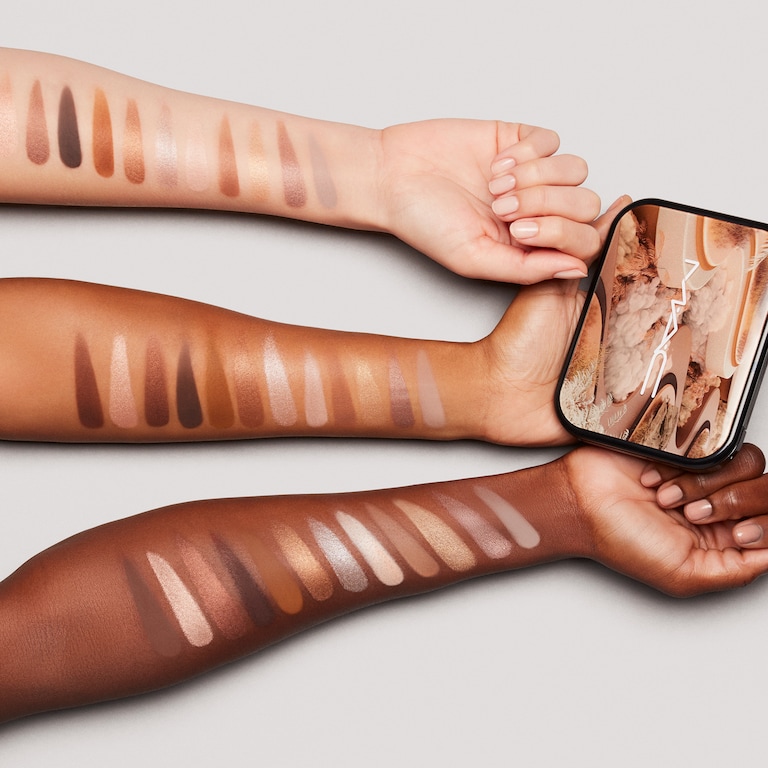 Connect In Colour Eye Shadow Palette: Unfiltered Nudes, 12.2g, Model