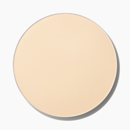 Studio Fix Powder Plus Foundation Refill, 12.0 g, NC5, Product Shot