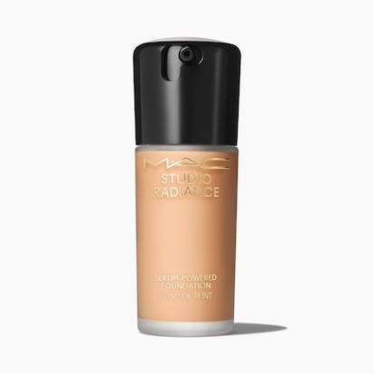 Studio Radiance Serum-Powered™  Foundation, 30.0 ml, NW22, Product Shot