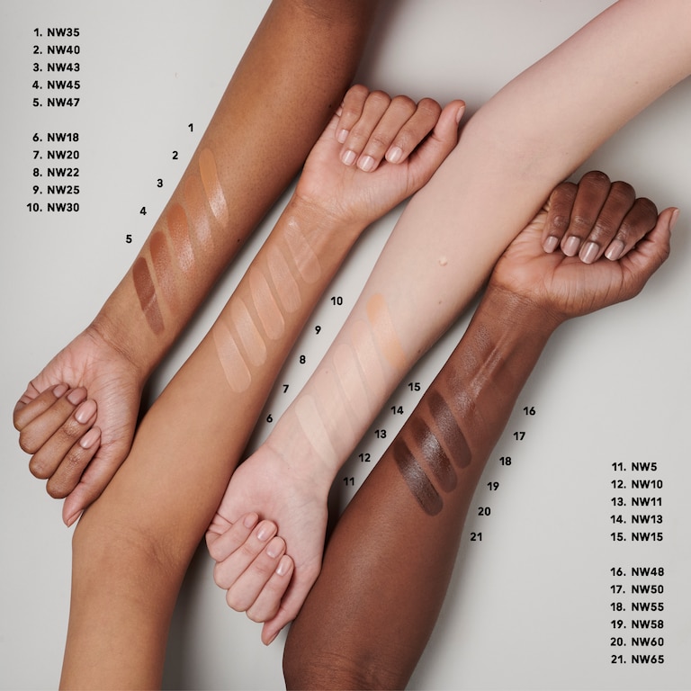 Studio Radiance Serum-Powered™  Foundation, 30.0 ml, NW22, Model