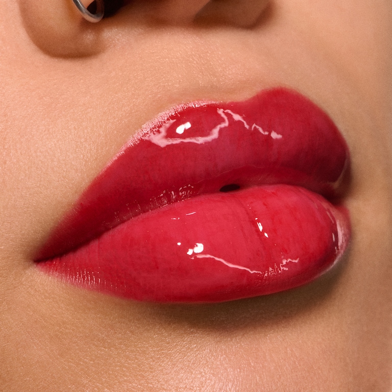 Trending Tomorrow Lip Trio, Red, Model, medium