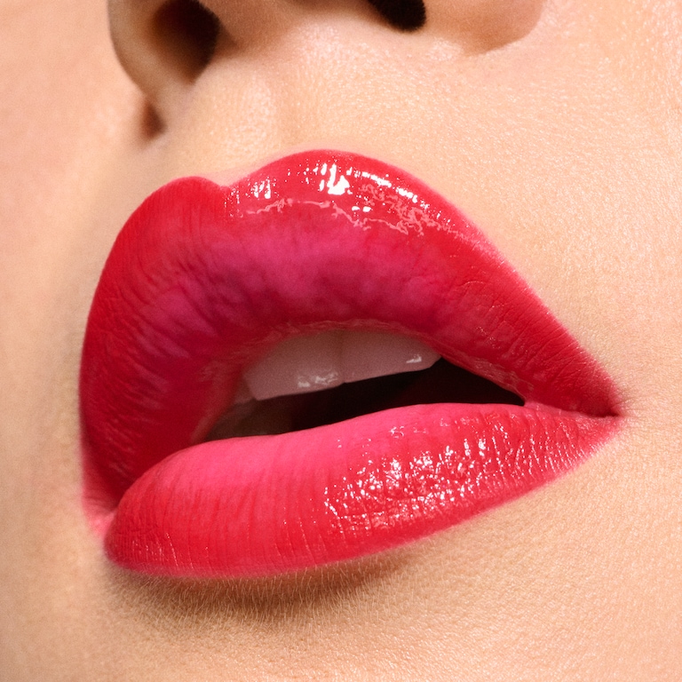 Trending Tomorrow Lip Trio, Red, Model, light