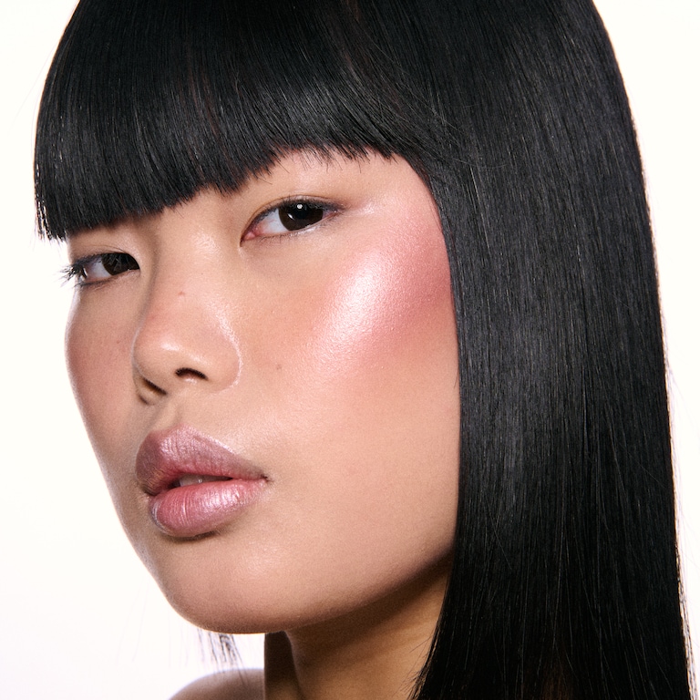 Mini duo de highlighters Surreal Shine, Model, light