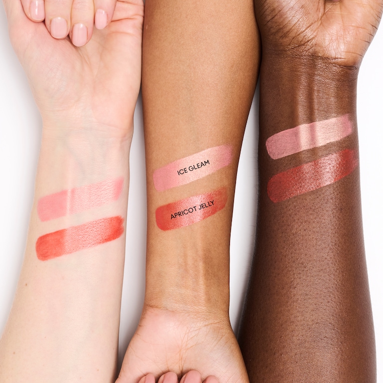 Wildest Beams Strobe Liquid Blush Duo, Model